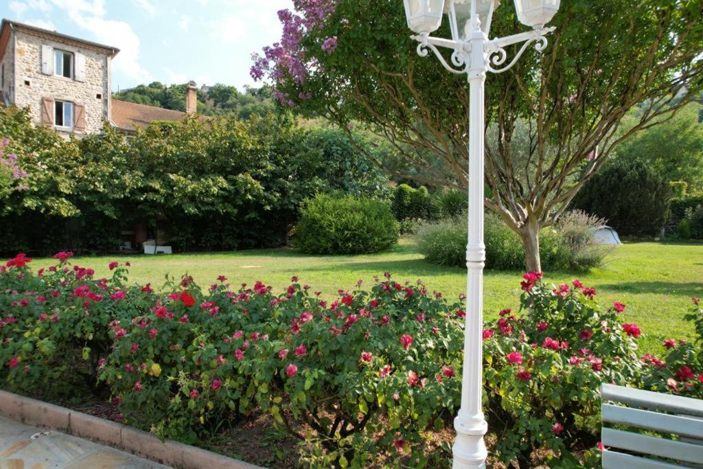 Gite 5 "Le Laurus" Aux Magnolias Aubenas Bagian luar foto